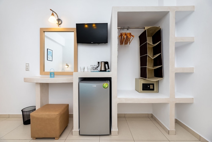 Imagen de la habitación del Hotel Stelios Place, Perissa-Perivolos. Foto 9