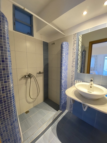 Imagen de la habitación del Hotel Stelios Place, Perissa-Perivolos. Foto 15