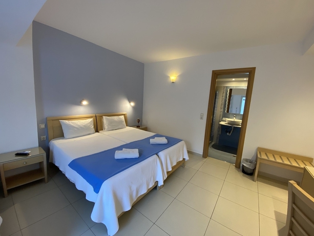 Imagen de la habitación del Hotel Stelios Place, Perissa-Perivolos. Foto 16