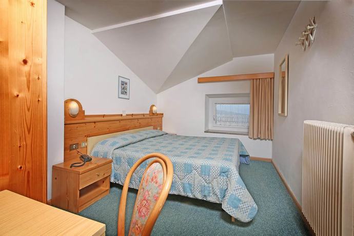 Imagen de la habitación del Hotel Stella Alpina. Foto 14