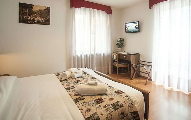 Imagen de la habitación del Hotel Stella Alpina. Foto 14