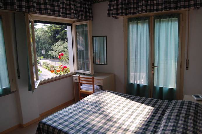 Imagen de la habitación del Hotel Stella Alpina, Malcesine. Foto 9