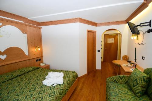 Imagen de la habitación del Hotel Stella Alpina, Moena - Alpe Lusia. Foto 7