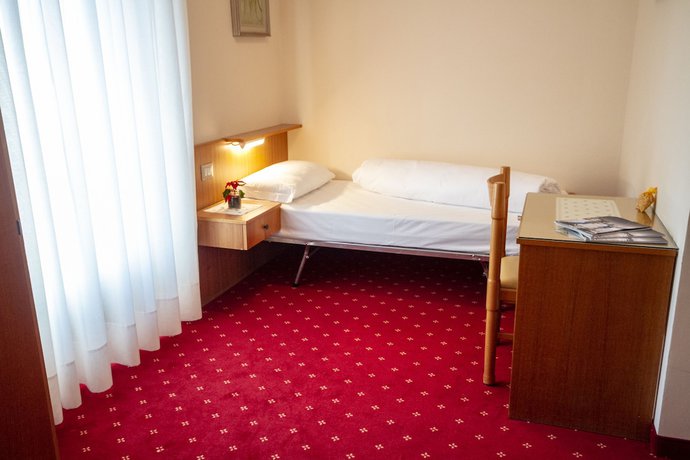 Imagen de la habitación del Hotel Stella Alpina, Predazzo. Foto 8