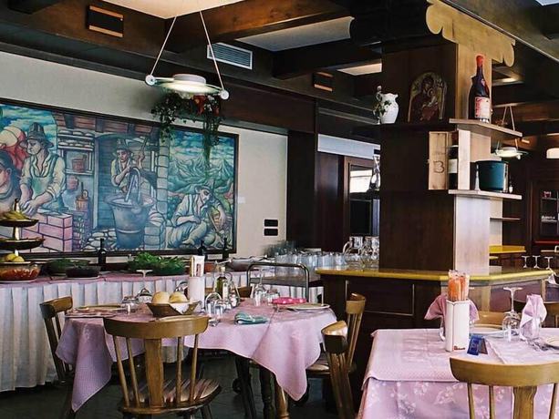 Imagen del bar/restaurante del Hotel Stella Alpina, Villotta. Foto 12