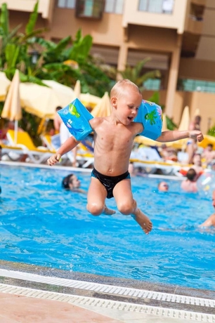 Imagen de la piscina del Hotel Stella Beach - All Inclusive. Foto 12