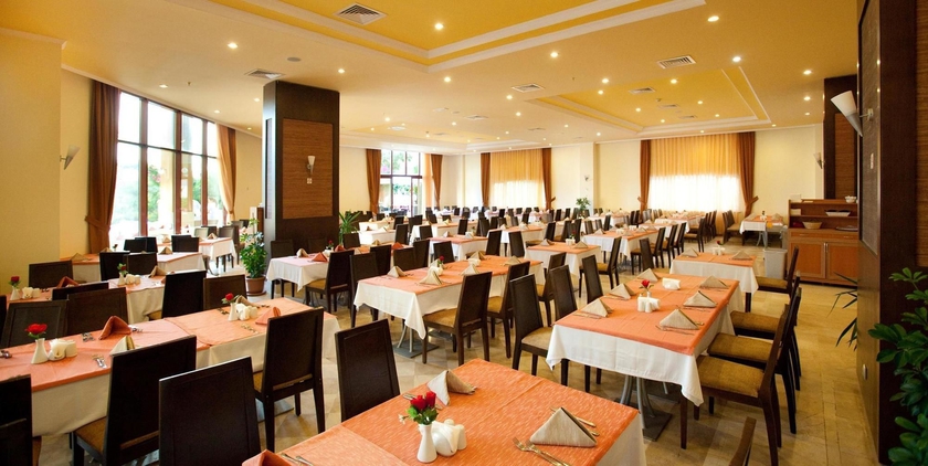 Imagen del bar/restaurante del Hotel Stella Beach - All Inclusive. Foto 6