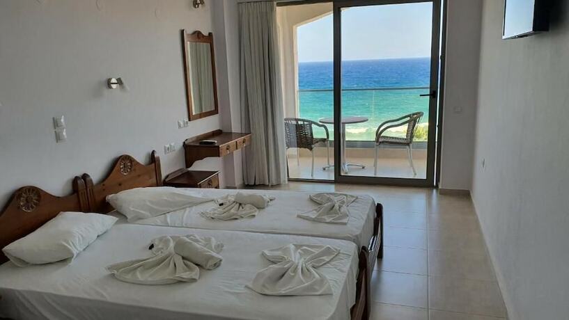 Imagen de la habitación del Hotel Stella Beach. Foto 10