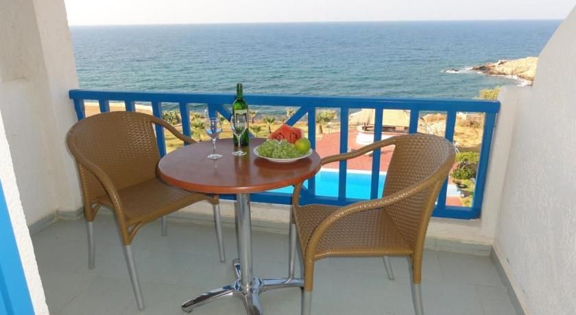 Imagen de la habitación del Hotel Stella Beach Panormo. Foto 5