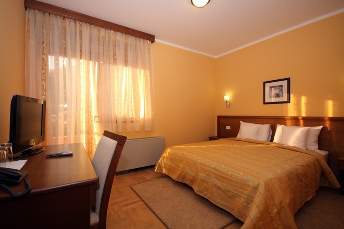 Imagen de la habitación del Hotel Stella Di Mare, Becici. Foto 4