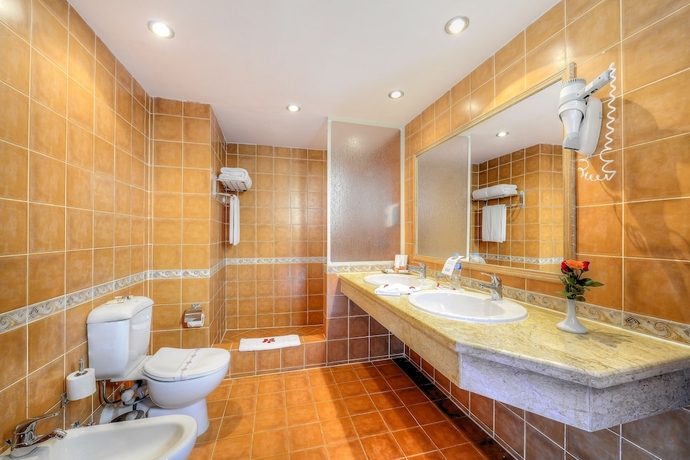 Imagen de la habitación del Hotel Stella Di Mare Sea Club. Foto 14