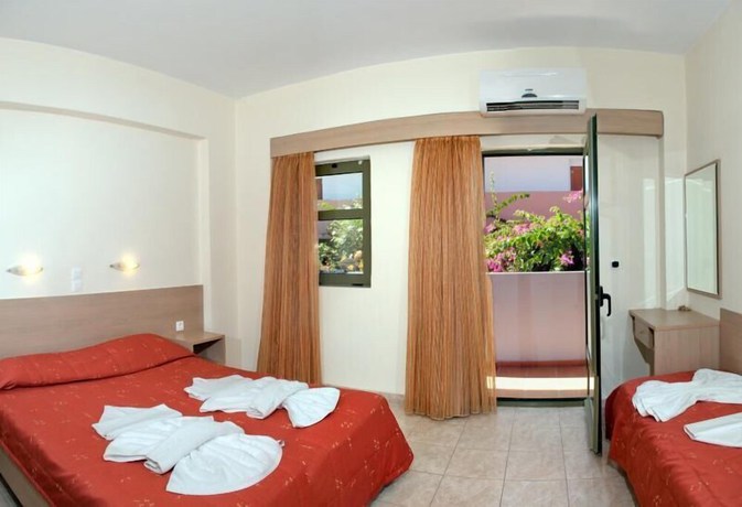 Imagen de la habitación del Hotel Stella Katrin. Foto 6