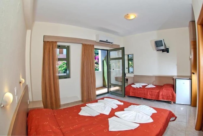 Imagen de la habitación del Hotel Stella Katrin. Foto 9