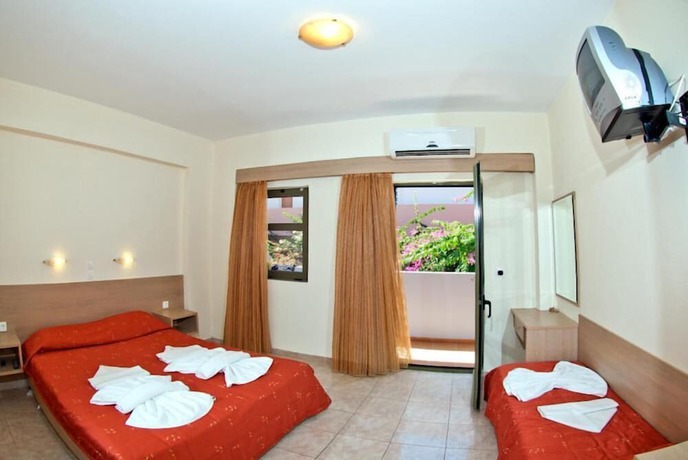 Imagen de la habitación del Hotel Stella Katrin. Foto 18
