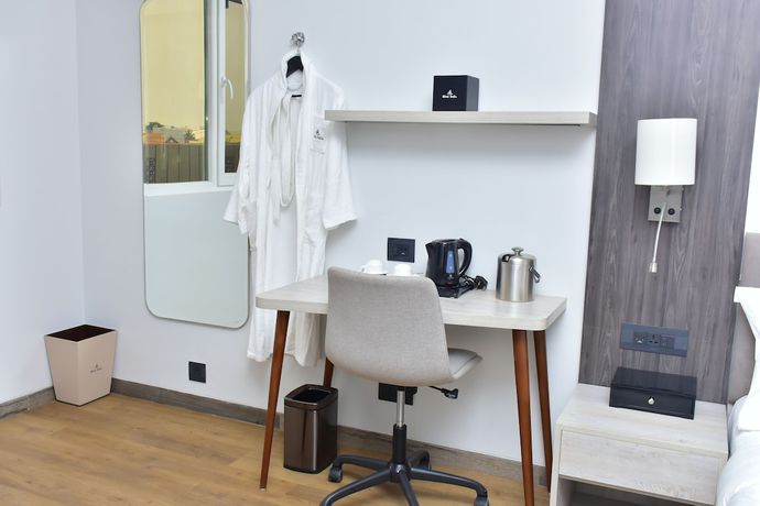 Imagen de la habitación del Hotel Stella, Kinshasa. Foto 4