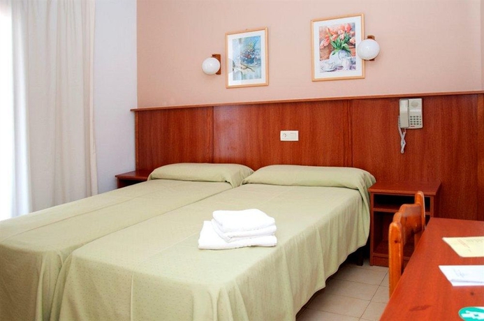 Imagen de la habitación del Hotel Stella Maris, Blanes. Foto 6