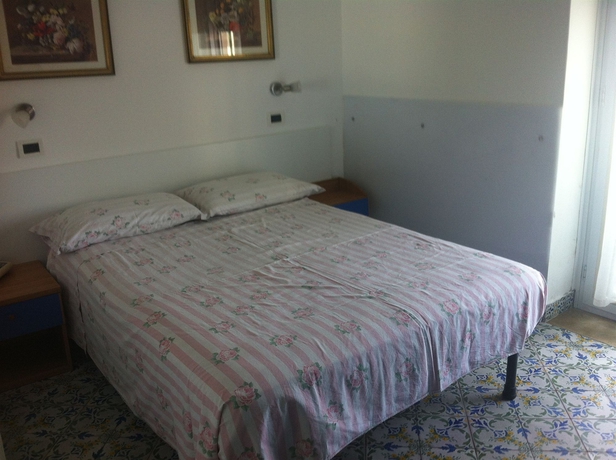 Imagen de la habitación del Hotel Stella Maris, Capri. Foto 6