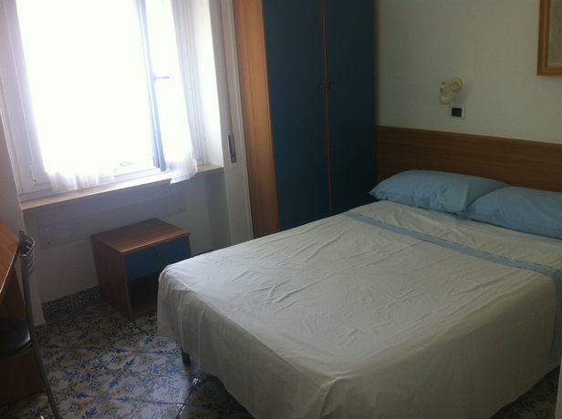 Imagen de la habitación del Hotel Stella Maris, Capri. Foto 8