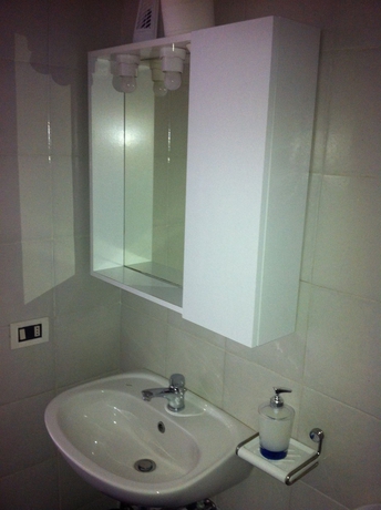 Imagen de la habitación del Hotel Stella Maris, Capri. Foto 11