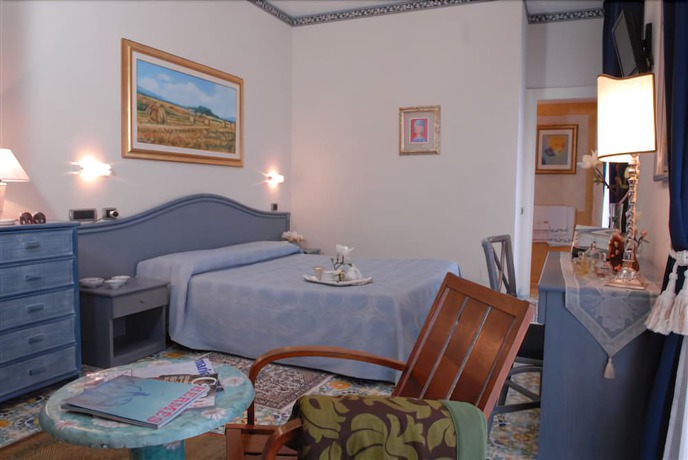 Imagen de la habitación del Hotel Stella Maris, Marina di Casal Velino. Foto 9