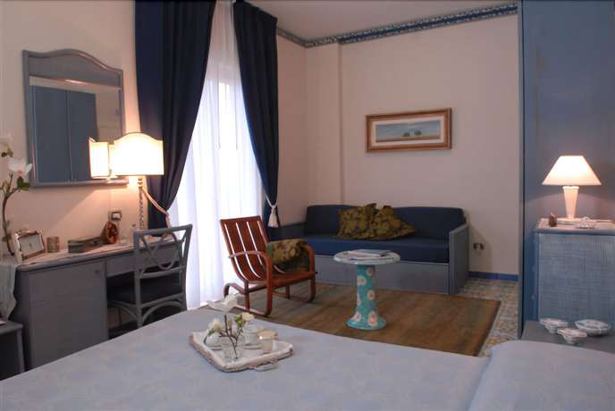 Imagen de la habitación del Hotel Stella Maris, Marina di Casal Velino. Foto 10