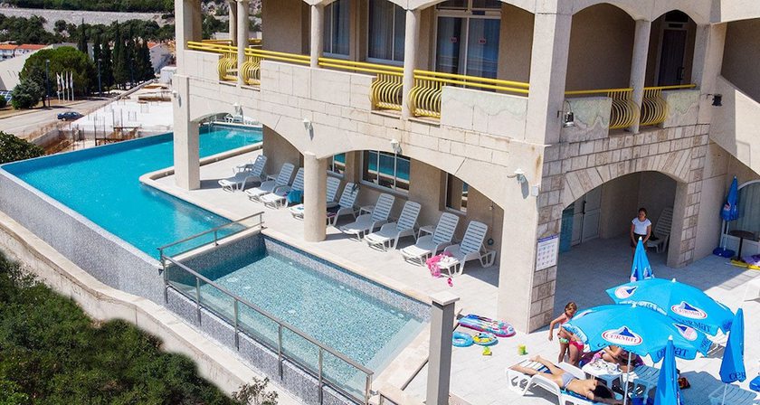 Imagen general del Hotel Stella, Neum. Foto 1