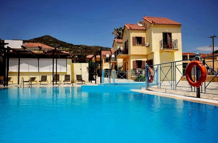Imagen de los exteriores del Hotel Stella, Ormos Marathokampos. Foto 17