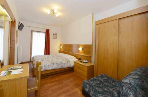 Imagen de la habitación del Hotel Stella, Passo Tonale. Foto 6