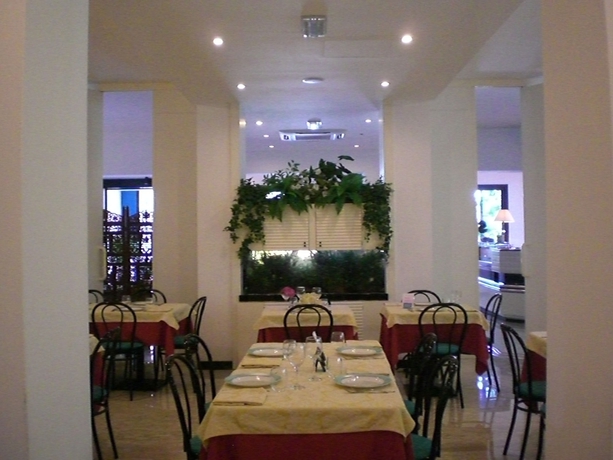 Imagen del bar/restaurante del Hotel Stella, Riccione. Foto 7