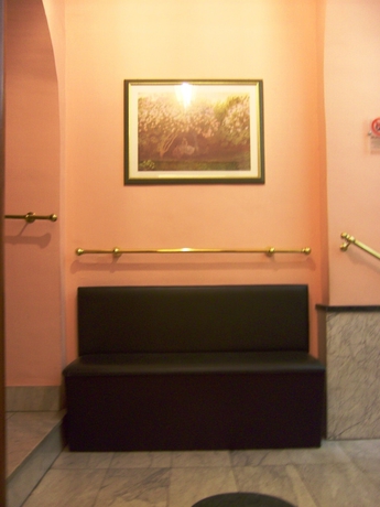Imagen de los interiores del Hotel Stella, Roma. Foto 11