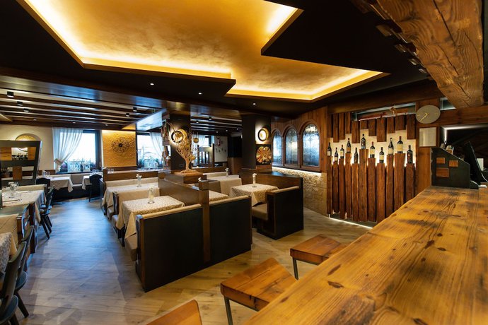 Imagen del bar/restaurante del Hotel Stella, Someda. Foto 11