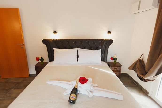 Imagen de la habitación del Hotel Stellatos House. Foto 12