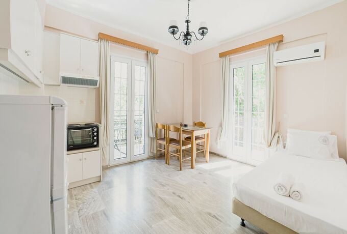 Imagen de la habitación del Hotel Stellatos House. Foto 18