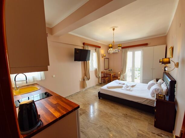 Imagen de la habitación del Hotel Stellatos House. Foto 19