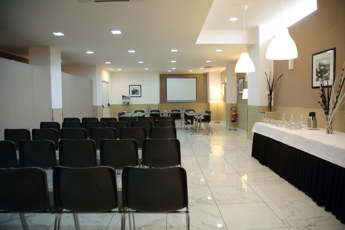 Imagen de los interiores del Hotel Stelle The Businest. Foto 14