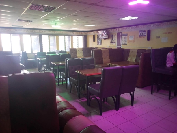 Imagen del bar/restaurante del Hotel Stemuki Guest House. Foto 2