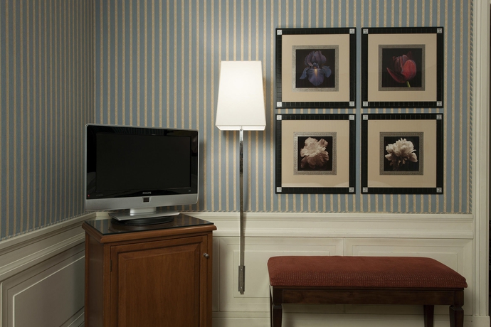 Imagen de la habitación del Hotel Stendhal, Roma. Foto 8