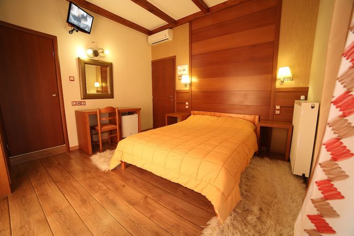 Imagen de la habitación del Hotel Steni. Foto 13