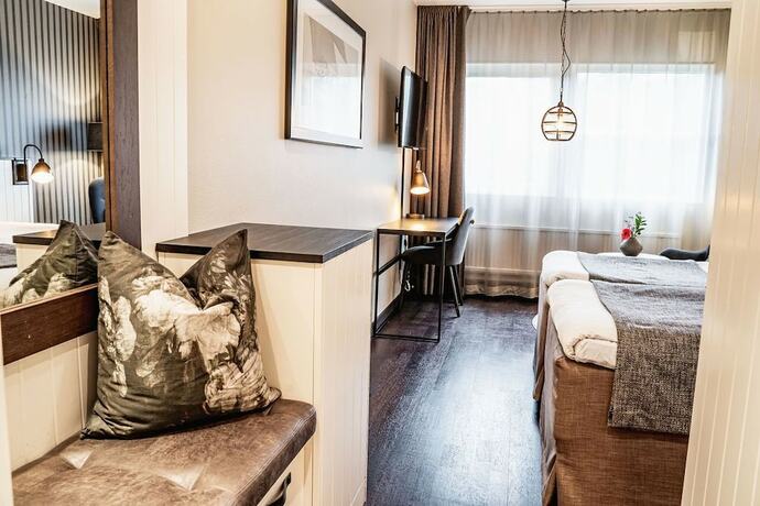 Imagen de la habitación del Hotel Stenungsbaden Yacht Club. Foto 17