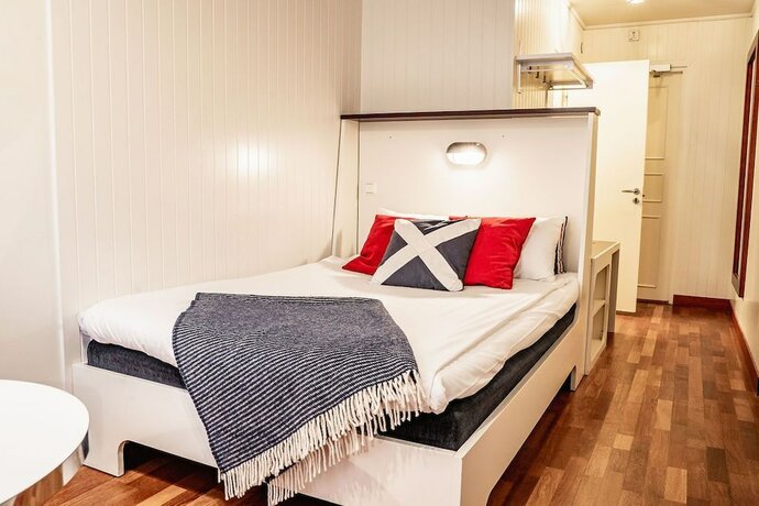 Imagen de la habitación del Hotel Stenungsbaden Yacht Club. Foto 20