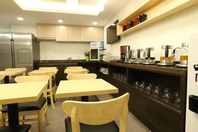 Imagen del bar/restaurante del Hotel Step Inn Myeongdong 1. Foto 3