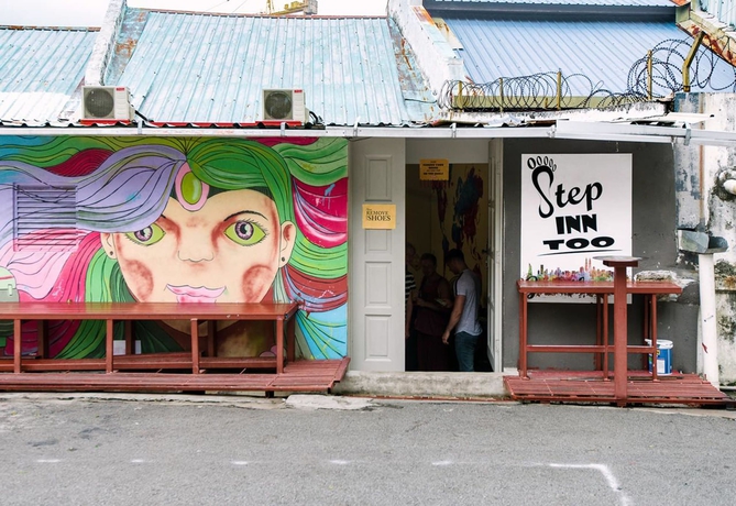 Imagen de los exteriores del Hotel Step Inn Too - Hostel. Foto 16