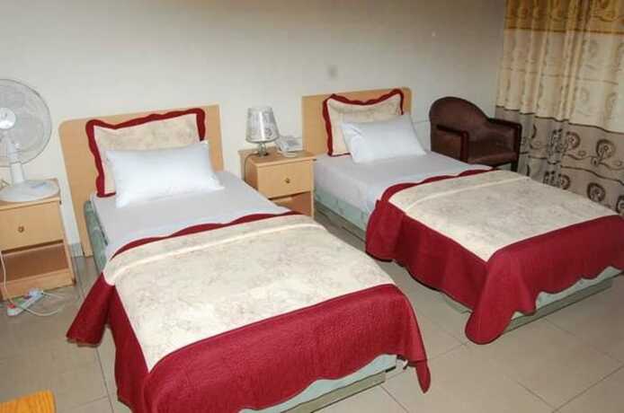 Imagen de la habitación del Hotel Step Town. Foto 12