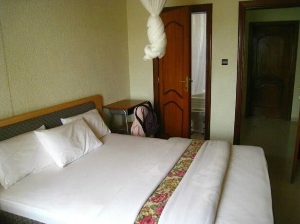 Imagen de la habitación del Hotel Step Town. Foto 21