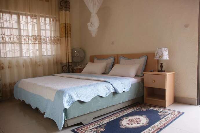 Imagen de la habitación del Hotel Step Town. Foto 24