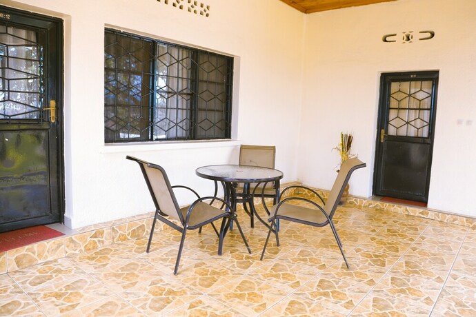 Imagen de la habitación del Hotel Step Town. Foto 25