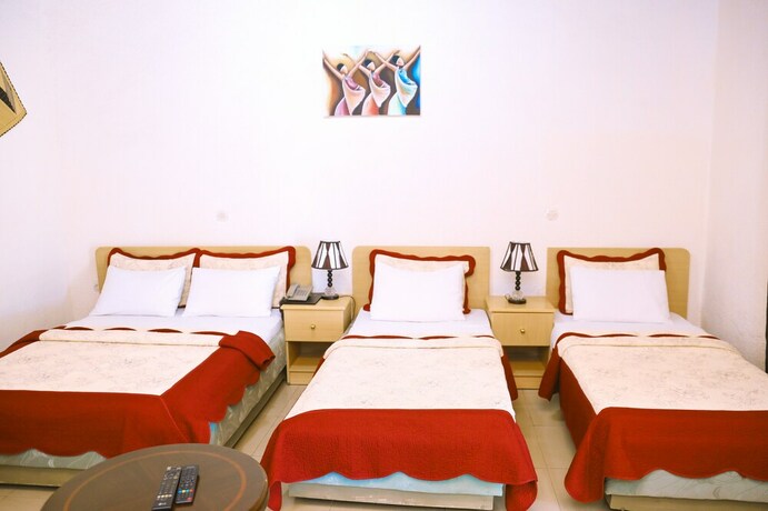 Imagen de la habitación del Hotel Step Town. Foto 28