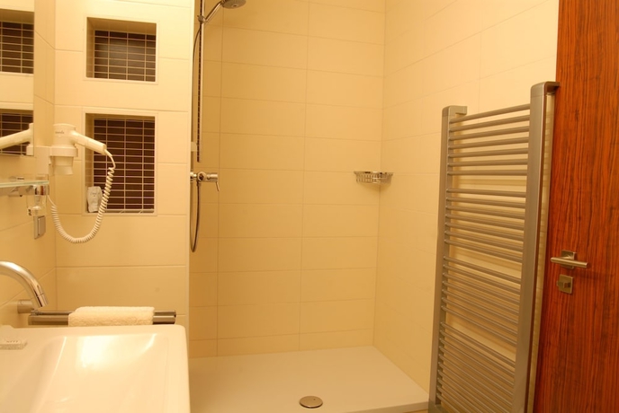 Imagen de la habitación del Hotel Sterkel. Foto 11