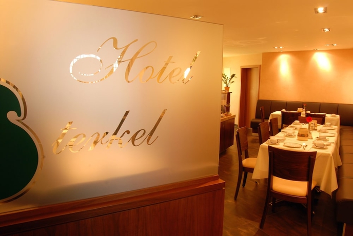 Imagen del bar/restaurante del Hotel Sterkel. Foto 5