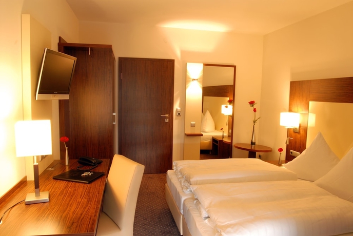 Imagen de la habitación del Hotel Sterkel. Foto 15